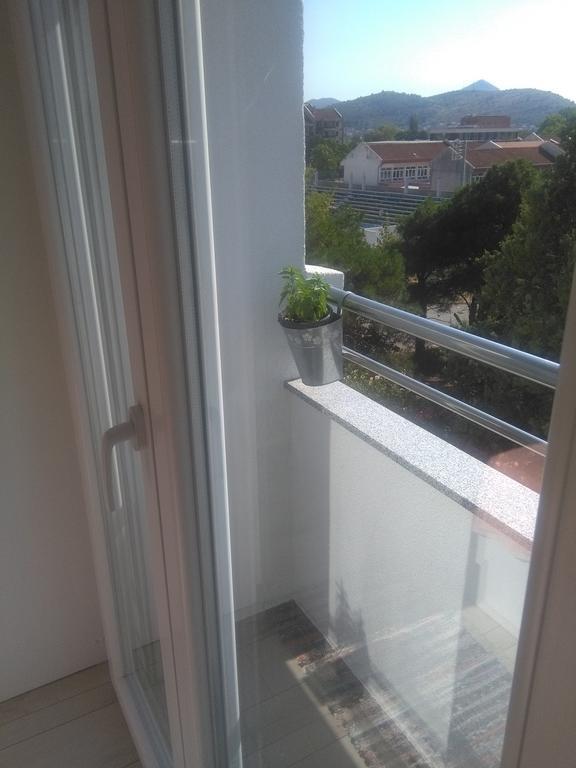 Apartman Park Trebinje Buitenkant foto